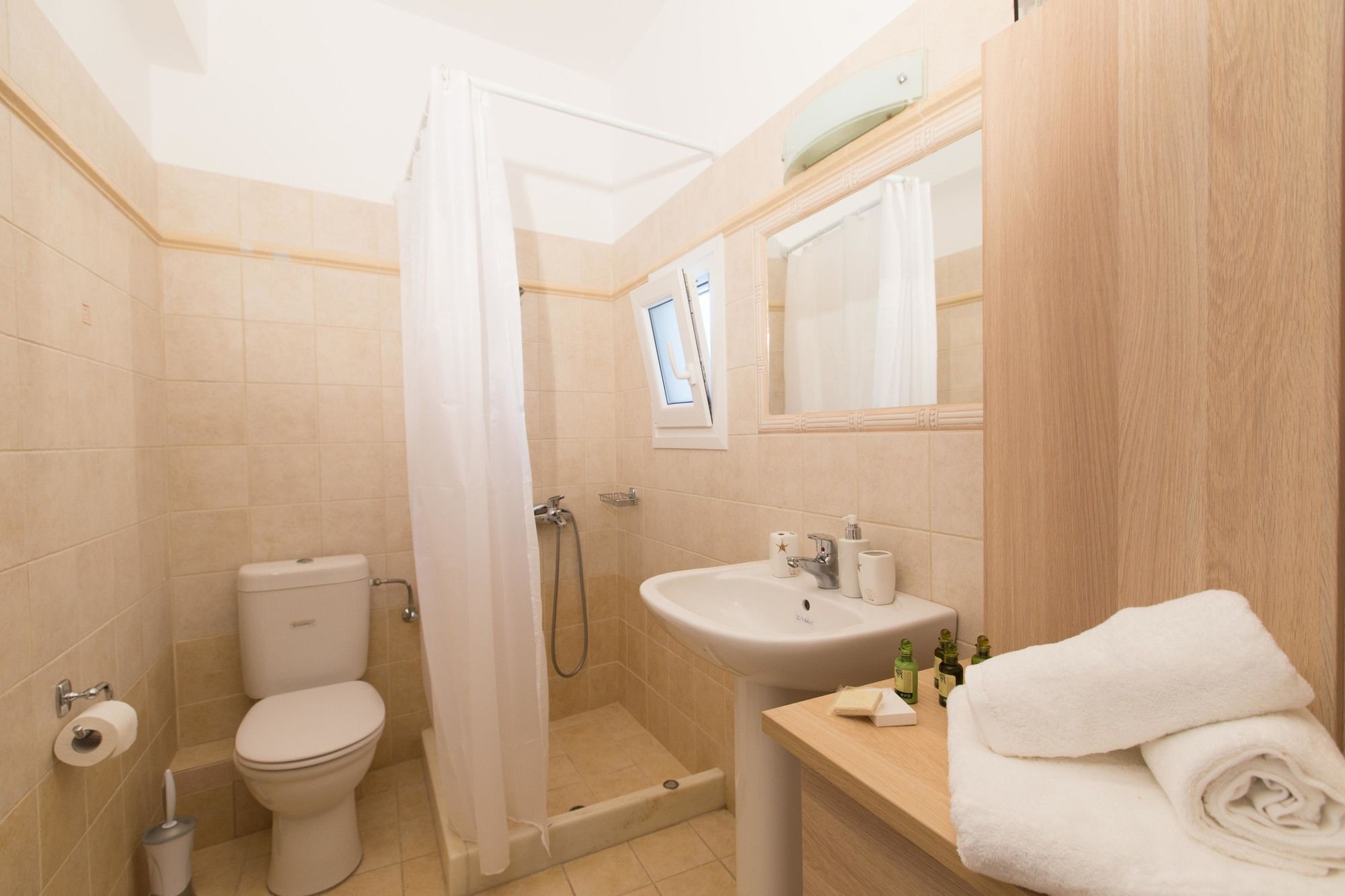 Aelia Suites Akrotírion Exteriör bild