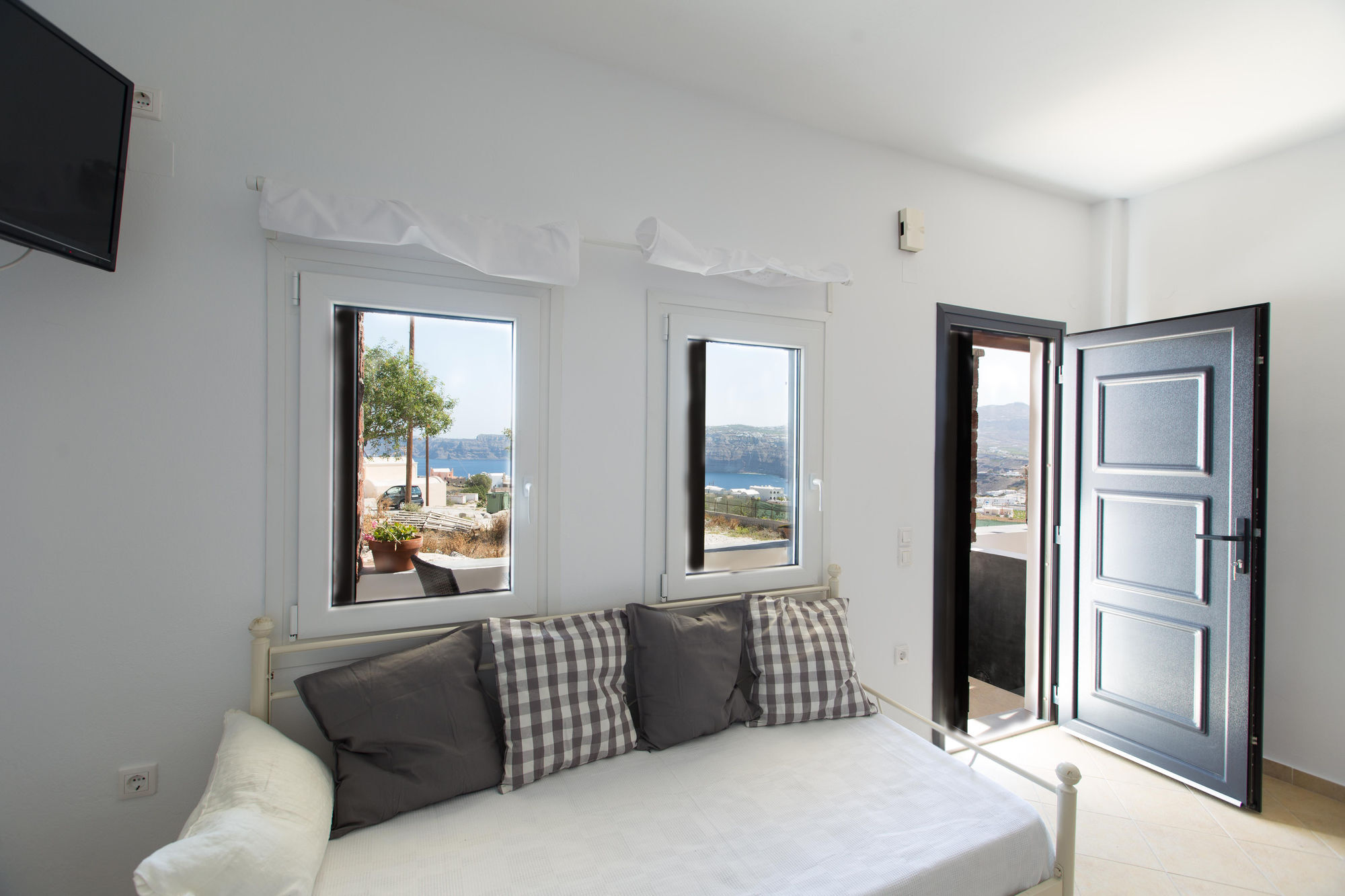 Aelia Suites Akrotírion Exteriör bild